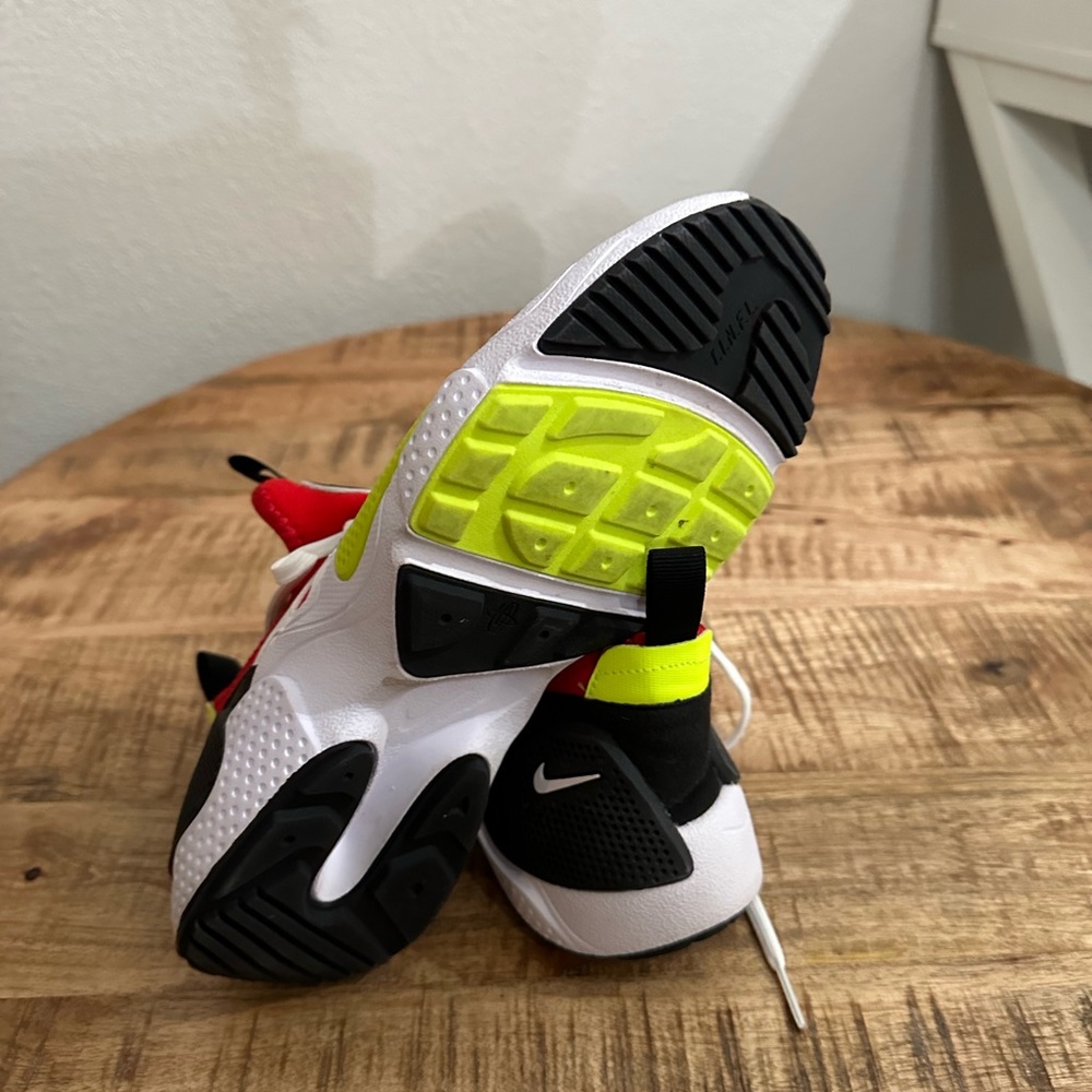 Nike Huarache Edge Shoes - Picture 5 of 7